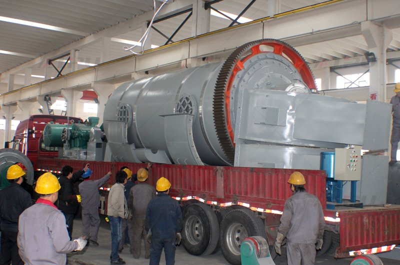 Batch ball mill being loaded for delivery