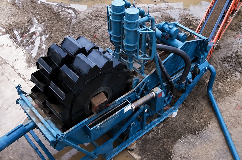 Compact wheel bucket sand washing machine used for fine aggregate and manufactured sand washing.