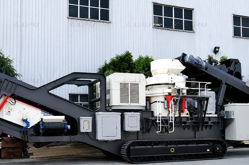 Track-mounted cone crushing and screening plant