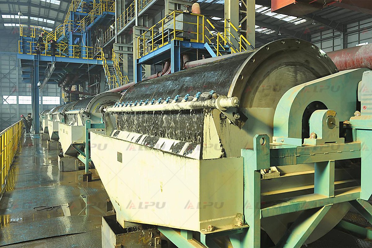 Mineral separation process equipment operating with slurry in a processing plant